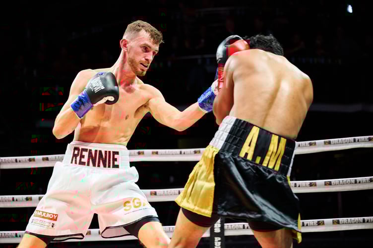 Sam Rennie in action against George Lumoly on Friday evening (Photo: Dragon Fire Boxing)