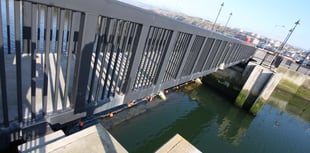 The reason why 20-year-old Peel footbridge is to close for four weeks 