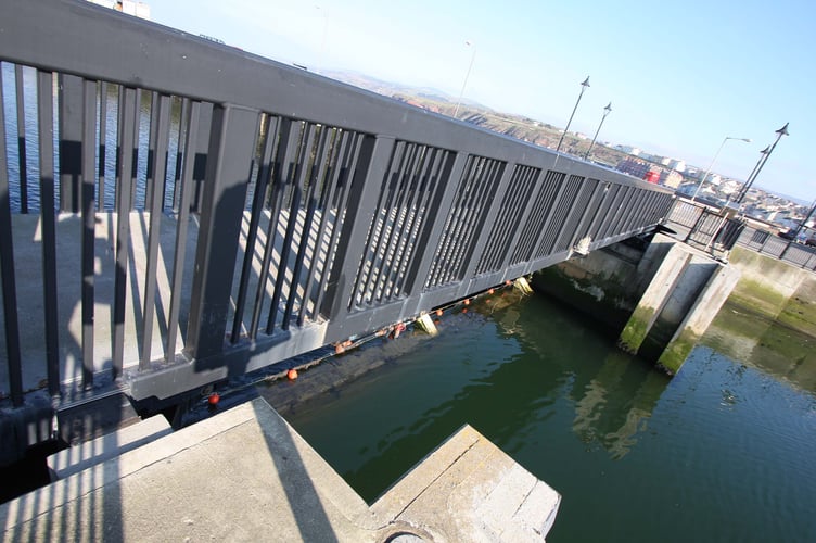 Fenella footbridge is to close for four weeks from Monday, September 8