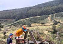 Jones digs deep with sprint finish to win fell season finale