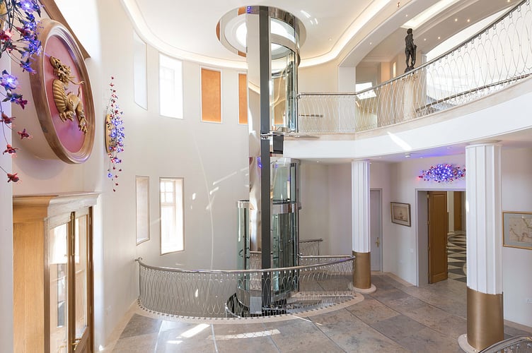 The glass lift at Arragon Mooar