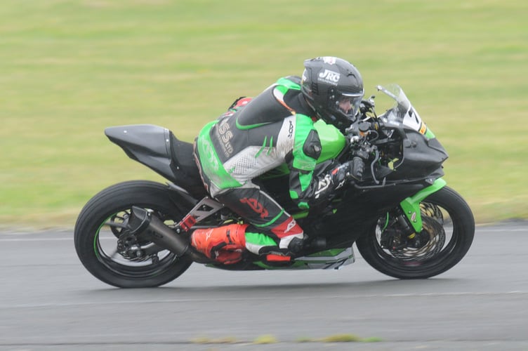 Motorcycle racing