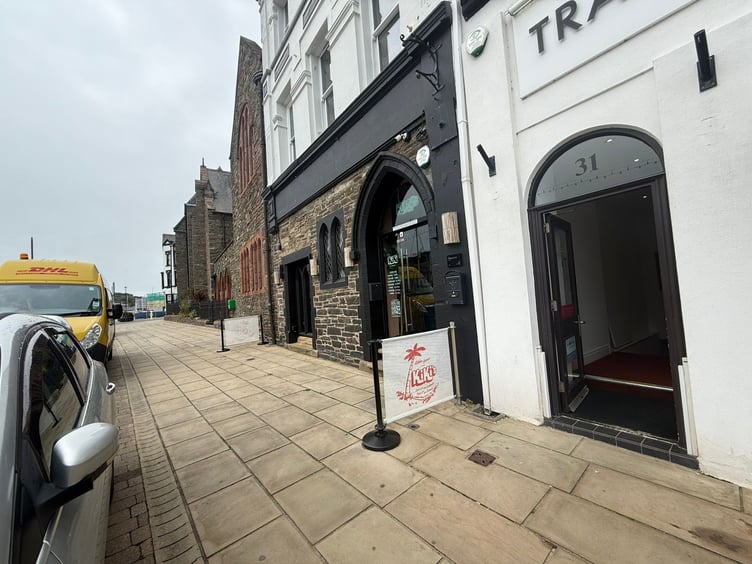 Kiki's on Douglas' North Quay