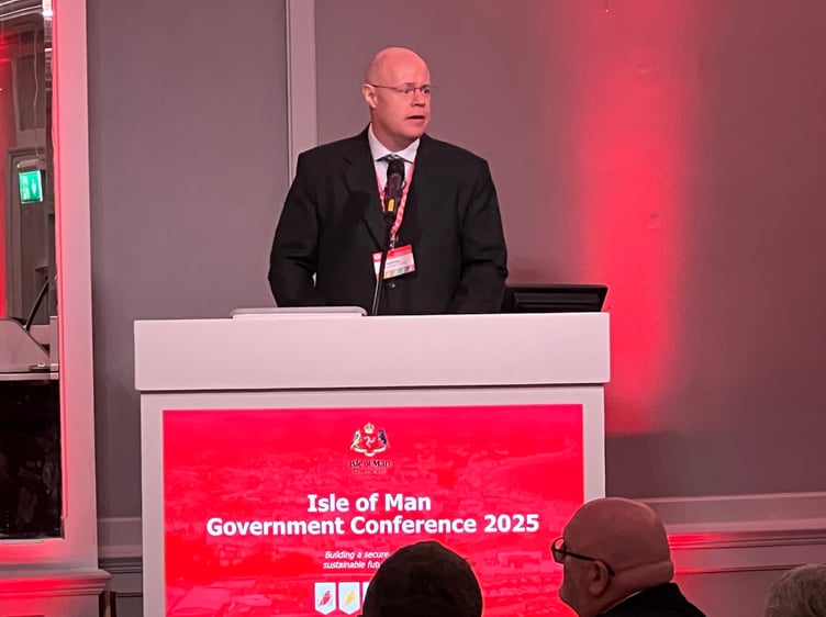 Airport interim director Geoff Pugh