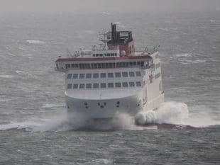 Storm Dave set to cause travel chaos on Easter Saturday