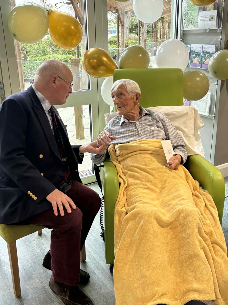 Jock deep in conversation with the Lieutenant Governor