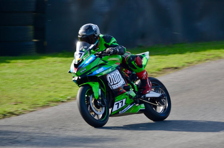 Motorcycle racing
