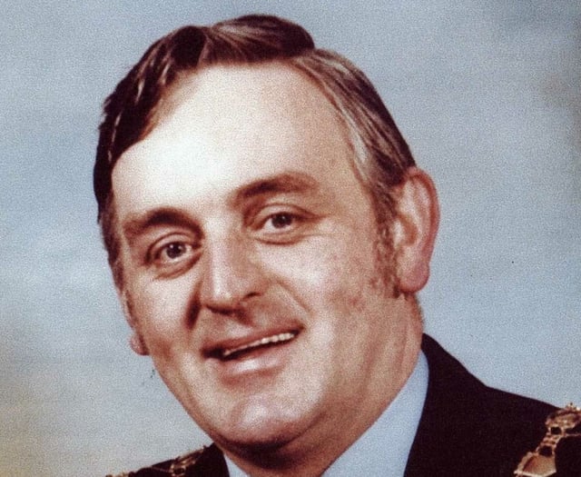 Tributes paid to former Ramsey Town Commissioners chairman 
