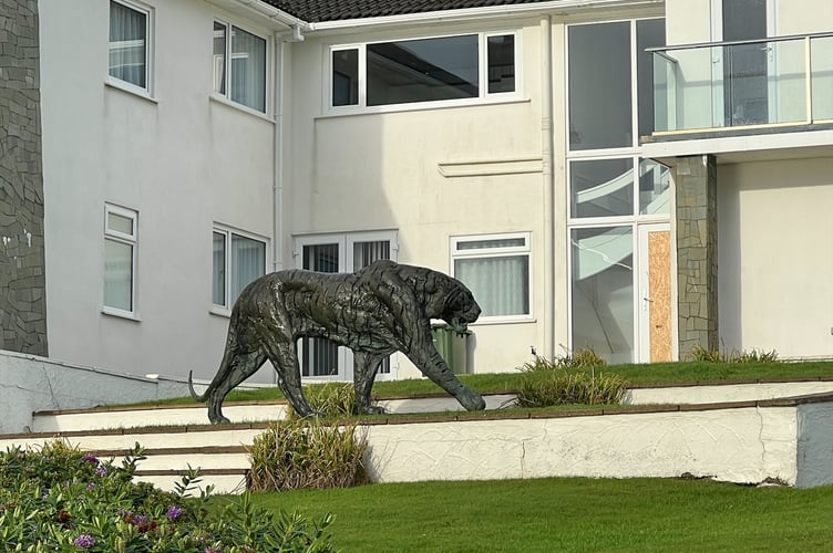 The sculpture of a black panther at 38 Majestic View