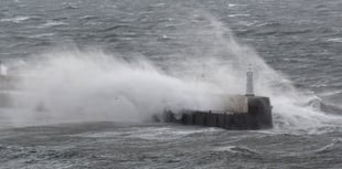 Met Office issues amber alert with strong winds and waves expected