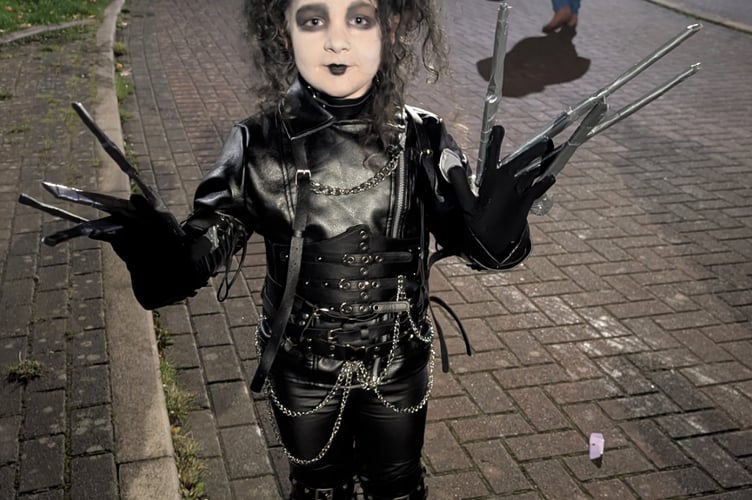 Nellie Prince from Ramsey as Edward Scissor Hands 