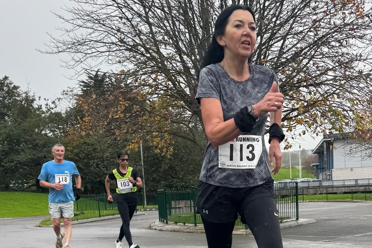 Having recently recorded a sub-64 minute time in the Chicago Marathon, Jayne Farquhar was back in action on home soil and completed the top five (Photo: Steve Partington)