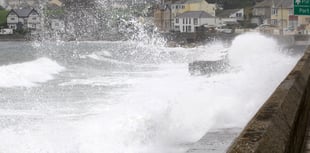 Met Office issue 28 hour weather warning for coastal overtopping 