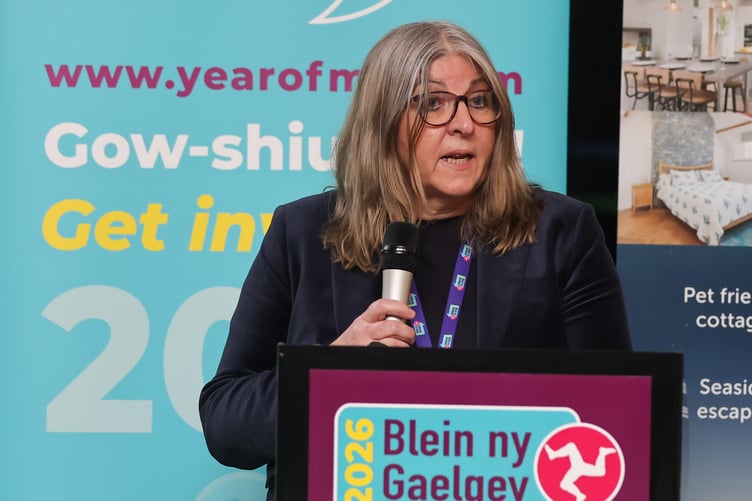 Chrissy Callaghan, Chair of Jeebin – the Manx Language Network, giving the opening speech of the evening