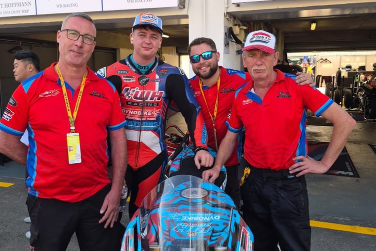 Marcus Simpson with his team at the weekend's Macau Grand Prix