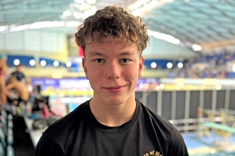 Jamie Farnan also set a Manx record at the meeting in Sheffield, a new junior standard in the 100m individual medley