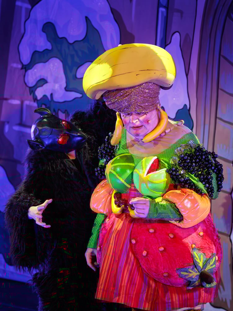 Jolyon Dixon as Carburettor