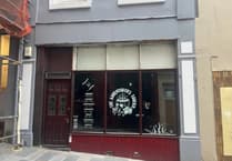 Plans to turn Douglas coffee shop into hot food takeaway