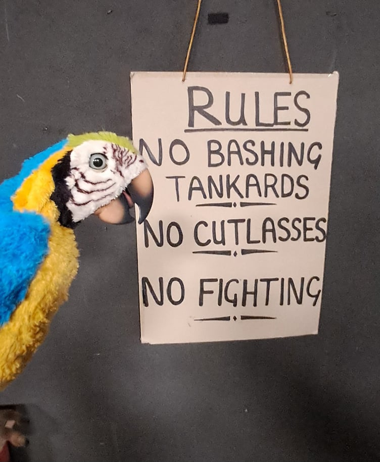 A parrot laying down the rules!