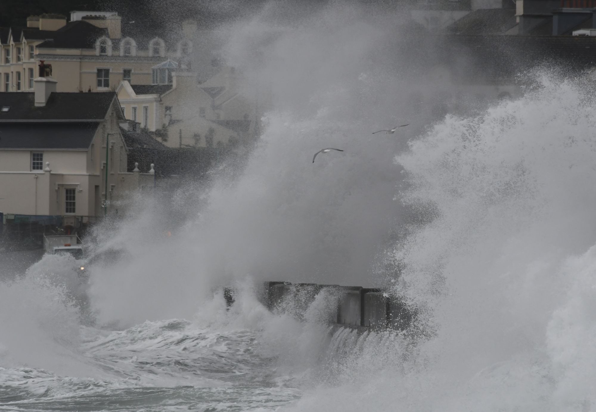 Amber weather warning issued overnight with roads set to close ...