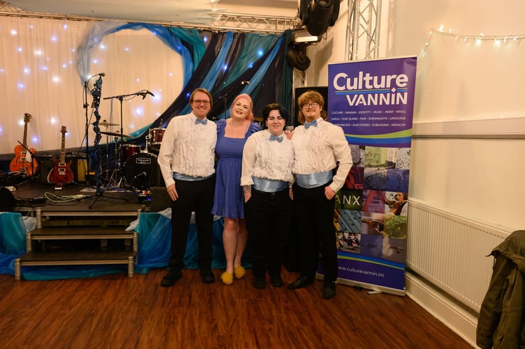 All smiles from the members of Biskee Brisht!