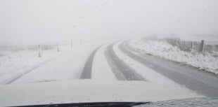 Snow shuts Mountain Road