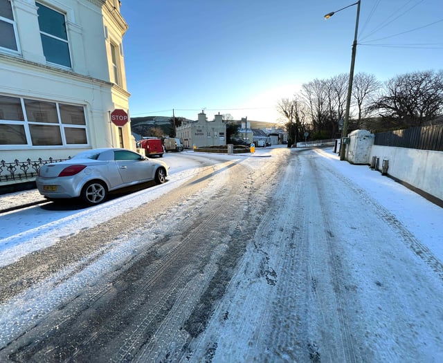 Met Office issue 13-hour weather warning as temperatures fall 