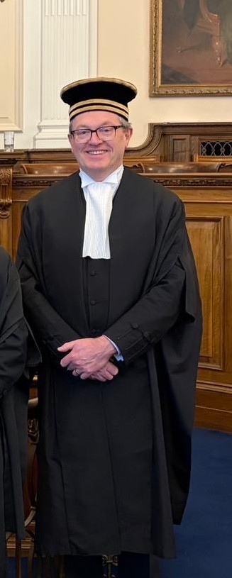 Deemster Corlett being sworn in at the Guernsey Court of Appeal