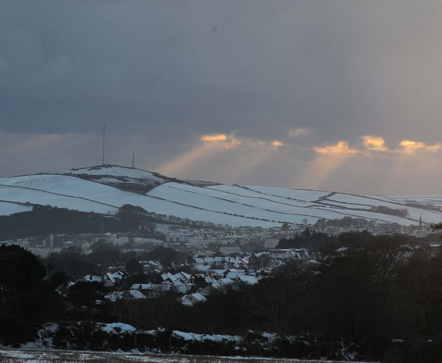 Met Office issue 11-hour weather warning for wintry showers