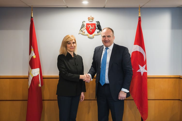 Consul General of the Republic of Turkey in Manchester, Mrs Füsun Aramaz, with Chief Minister Alfred Cannan