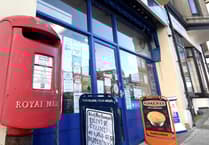 Shop says sales have plummeted since Isle of Mas bus strike started