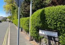 20mph speed limit signs still going up - despite roll-out being 'paused'