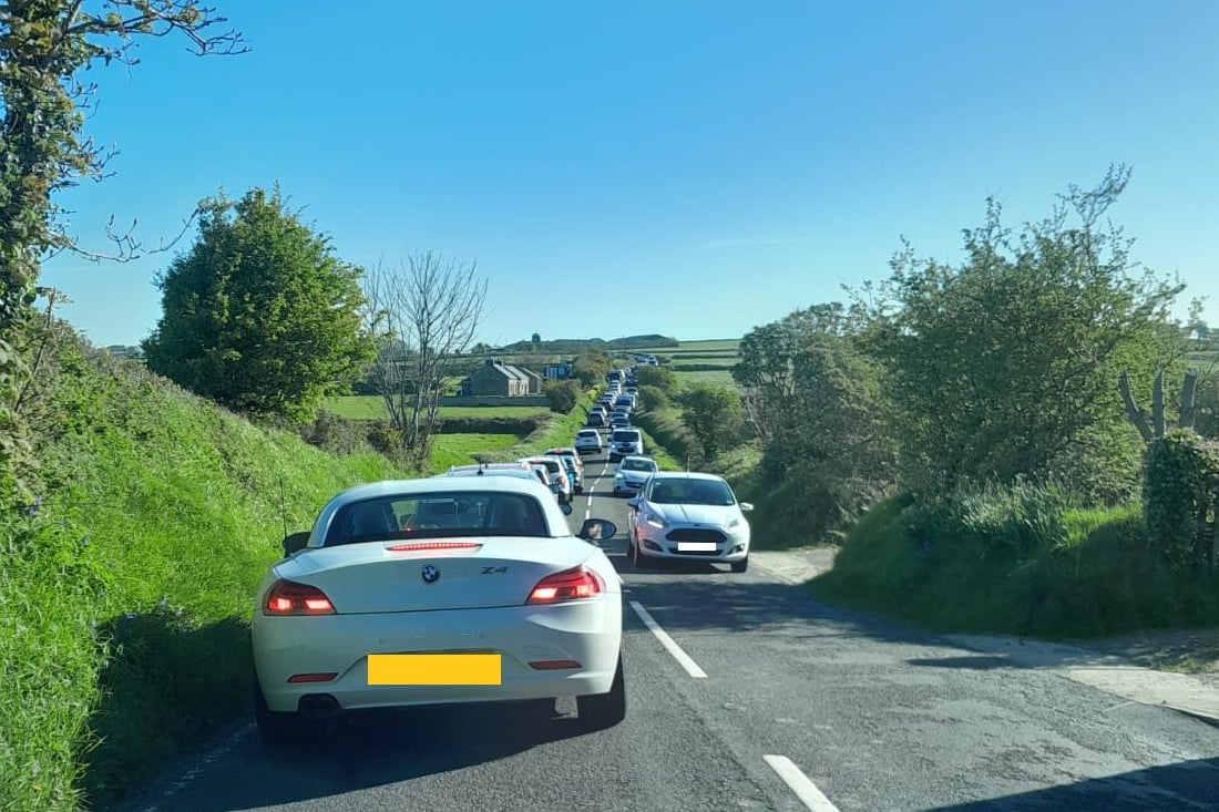 ‘Whole area blocked by traffic queues’ due to crash