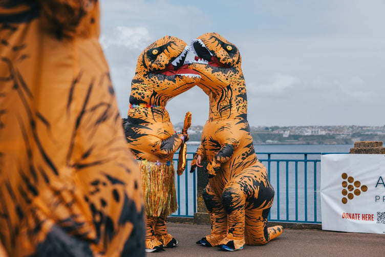 Two very close dinosaurs!