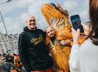 Tyson Fury cheers on runners at 'Jurassic Sprint'