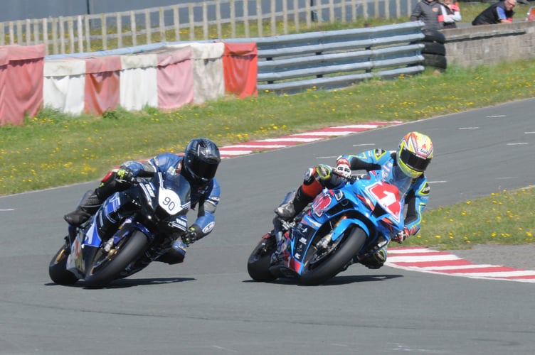 Motorcycle racing