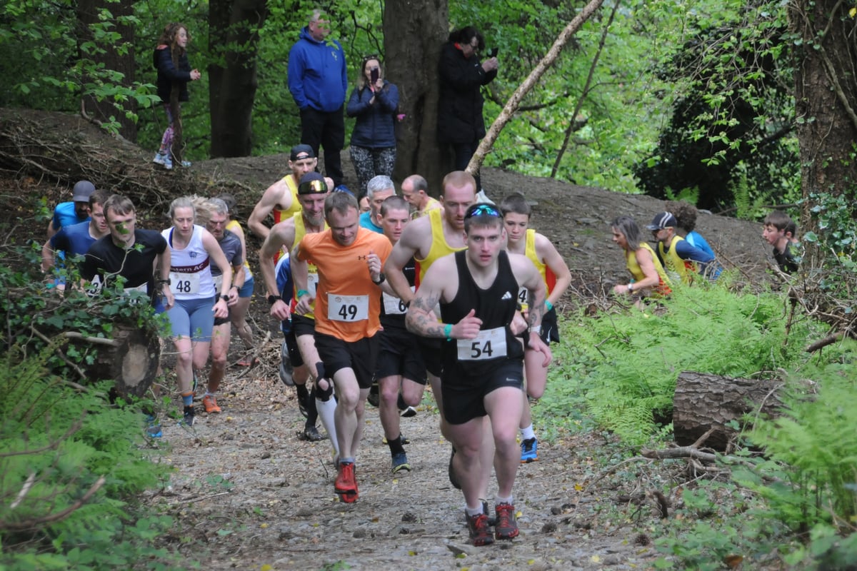 Richmond and Lee Dominate Inaugural Summer Hill Race in Manx Hill Running League