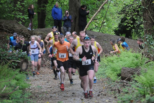 Richmond and Lee win Slieau Whallian hill league race 