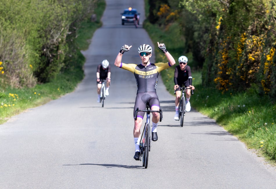 Alec Sorby sprints to victory in Tour of the Middle
