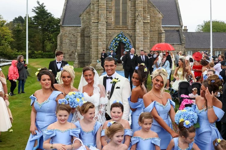 Venezuela Fury with new husband Noah Prince with the couple's wedding party (Credit: CJS Photography)