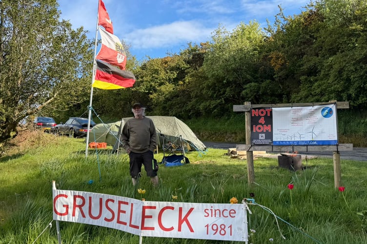 Klaus is back at his spot at The Dhoon - meaning TT is just around the corner (Photo: Frank Schuengel)