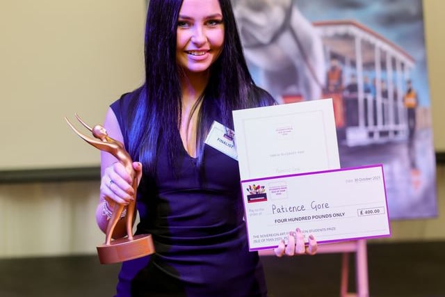 Student art prize reopens after record-breaking 2025
