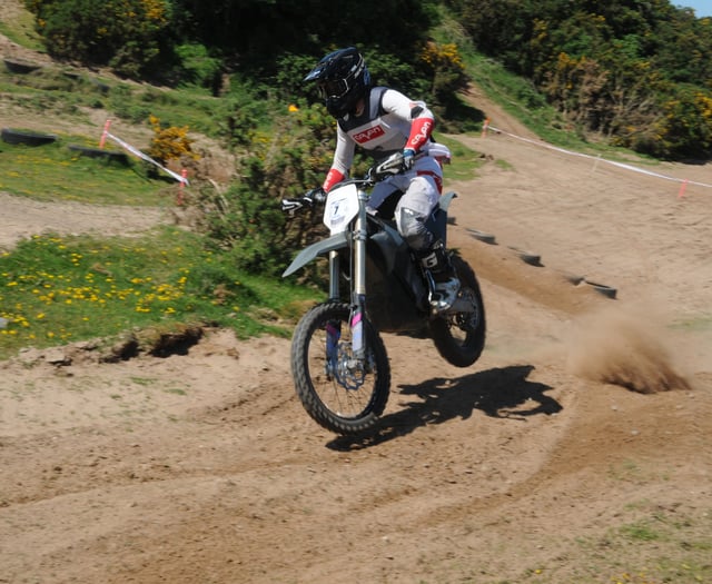Ingham and McCanney share the honours in sprint enduro