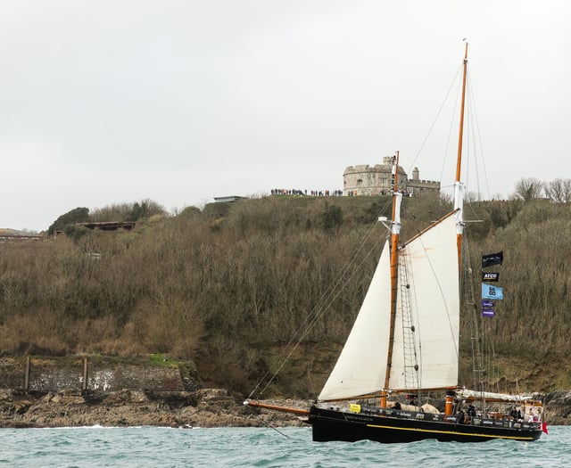 Tall ships sail into Peel for charity expedition