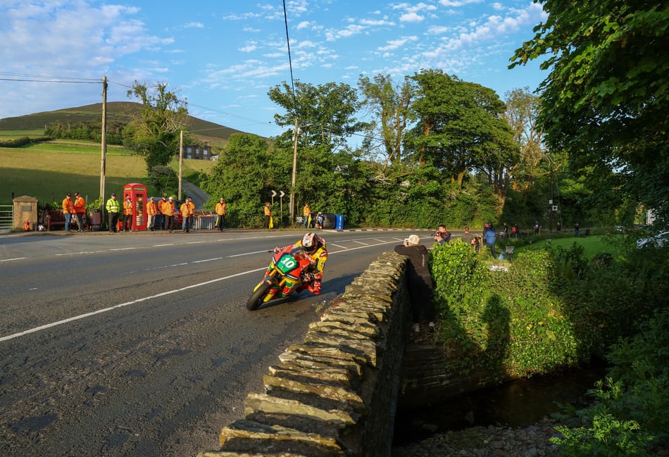 TT 2026 LIVE: Sportbike race at 6.30pm, but reports of rain in west