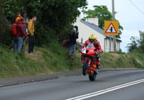TT 2026: Michael Dunlop 'honoured' to ride replica of his uncle Joey's winning bike