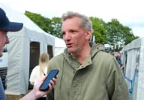 Top comic praises 'absolutely amazing' Isle of Man TT after first visit to races