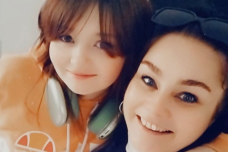 Caroline Kelly with daughter Emily