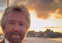 Noel Edmonds films himself soaking up the summer across the Isle of Man