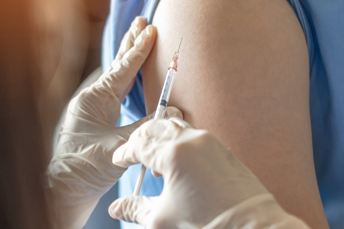 Isle of Man students can get free meningitis vaccination before heading to UK universities